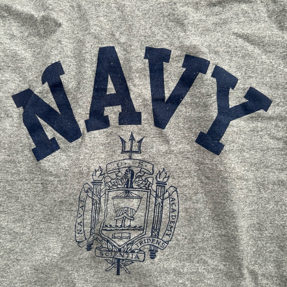 Vintage United States Naval Academy Tshirt. - Picture 3 of 4